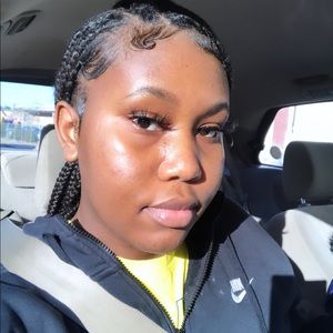 Meet your Posher, Clemantina